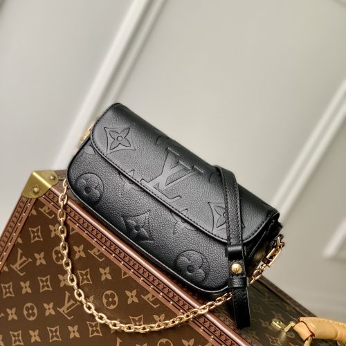 M82210