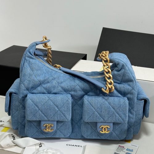 CHANEL HOBO AS5302