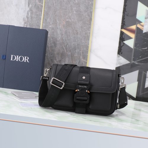 Dior Hit The Road