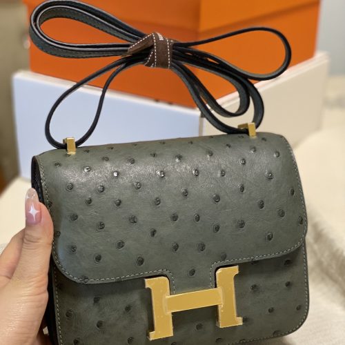 Hermès Constance